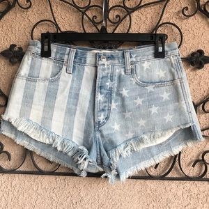 Abercrombie & Fitch festival short high rise